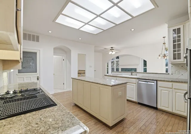 Photo 4 of Sale Pending at 23118 Whisper, San Antonio, TX 78258 | MLS# 1919188 | Listing updated on 2026-02-18
