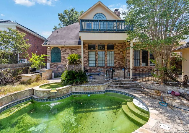 Photo 3 of Single family home for sale at 1218 Summit, San Antonio, TX 78258 | MLS# 1919207 | Listing updated on 2025-11-10