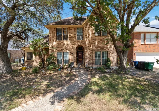 Photo 4 of Single family home for sale at 1218 Summit, San Antonio, TX 78258 | MLS# 1919207 | Listing updated on 2025-11-10
