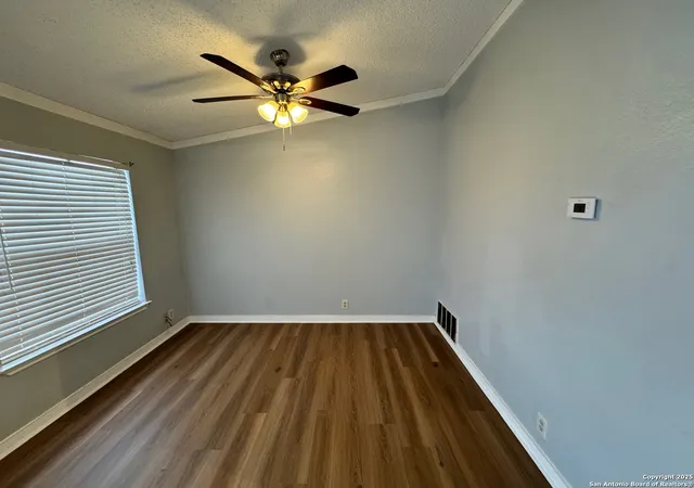 Photo 2 of Single family home for sale at 4949 Hamilton Wolfe Rd #9201 #9201, San Antonio, TX 78229 | MLS# 1919227 | Listing updated on 2025-11-10
