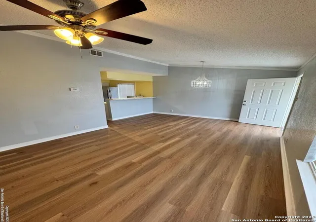Photo 3 of Single family home for sale at 4949 Hamilton Wolfe Rd #9201 #9201, San Antonio, TX 78229 | MLS# 1919227 | Listing updated on 2025-11-10