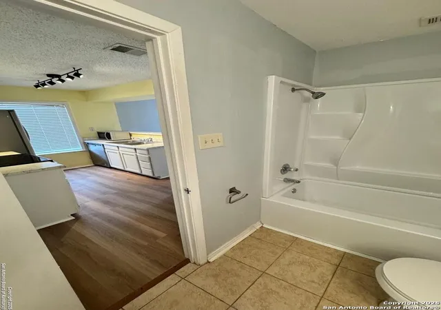 Photo 4 of Single family home for sale at 4949 Hamilton Wolfe Rd #9201 #9201, San Antonio, TX 78229 | MLS# 1919227 | Listing updated on 2025-11-10