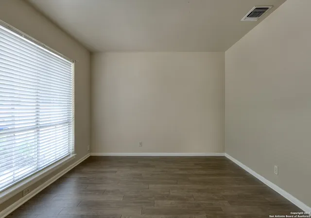 3rd image of 210 Lost Forest, San Antonio, TX 78233 | MLS# 1919230