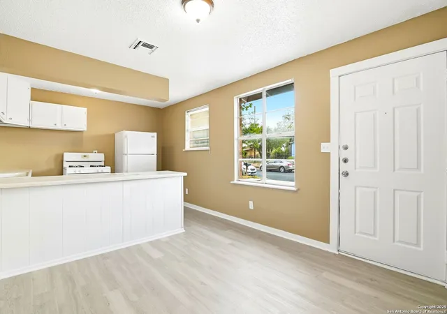 3rd image of 1827 Highland, San Antonio, TX 78210 | MLS# 1919245