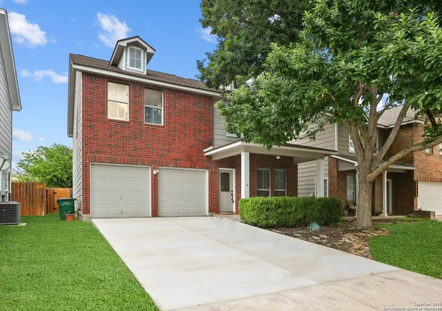 Photo 3 of Single family home for sale at 13851 Griffin Ridge, San Antonio, TX 78247 | MLS# 1919254 | Listing updated on 2025-11-10