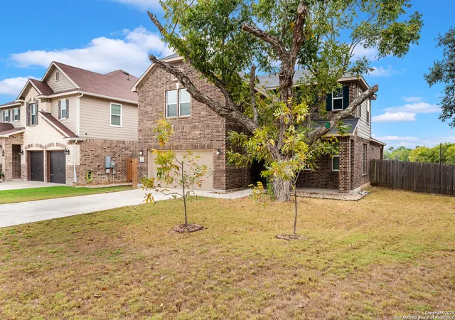 Photo 2 of Sale Pending at 26111 Costa Brava, Boerne, TX 78015 | MLS# 1919301 | Listing updated on 2025-12-23