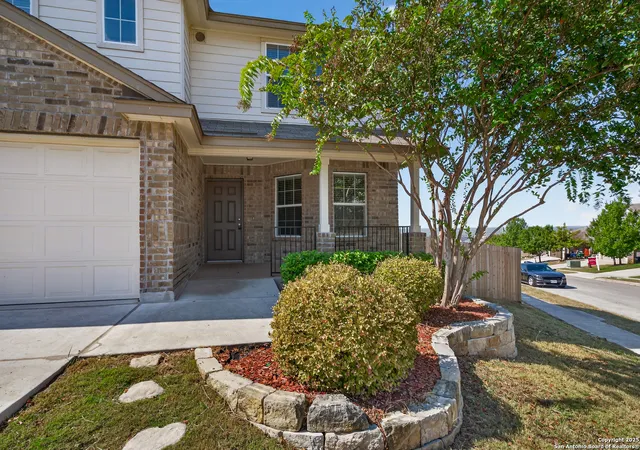 Photo 3 of Sale Pending at 7110 Phoebe Vw, San Antonio, TX 78252 | MLS# 1919328 | Listing updated on 2025-11-21