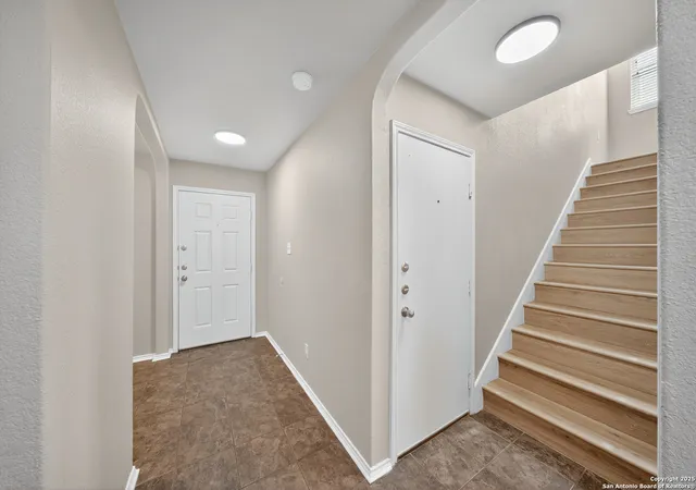 Photo 4 of Sale Pending at 7110 Phoebe Vw, San Antonio, TX 78252 | MLS# 1919328 | Listing updated on 2025-11-21