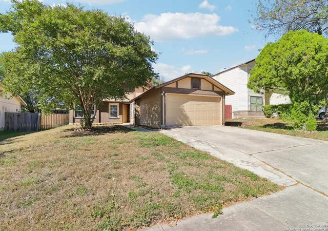 2nd image of 325 Cypress Fox Dr, San Antonio, TX 78245 | MLS# 1919365