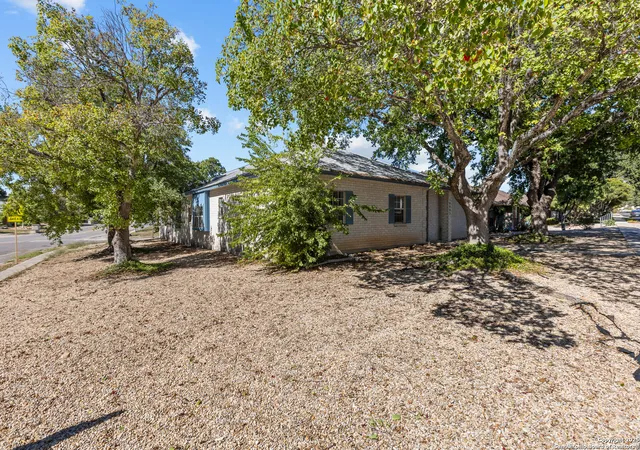 27th image of 10803 Royal Bluff, San Antonio, TX 78239 | MLS# 1919394