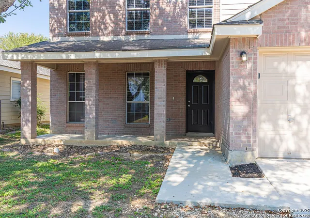 Photo 2 of Sale Pending at 7419 Tamburo Trl, San Antonio, TX 78266 | MLS# 1919423 | Listing updated on 2026-08-21
