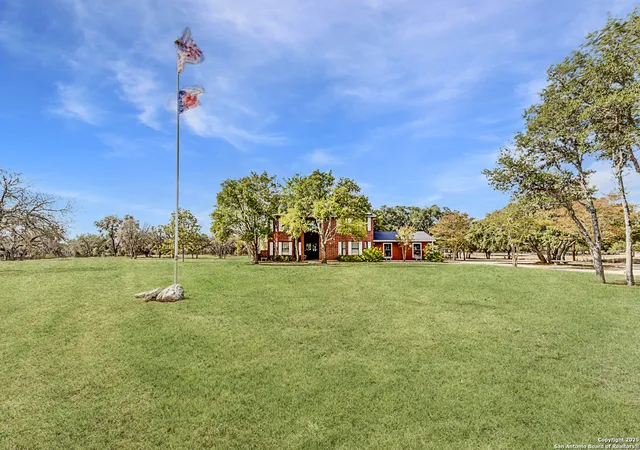 Photo 3 of Sale Pending at 31045 Post Oak, Boerne, TX 78015 | MLS# 1919456 | Listing updated on 2025-11-24