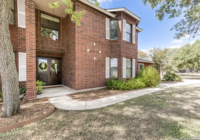 Photo 4 of Sale Pending at 31045 Post Oak, Boerne, TX 78015 | MLS# 1919456 | Listing updated on 2025-11-24