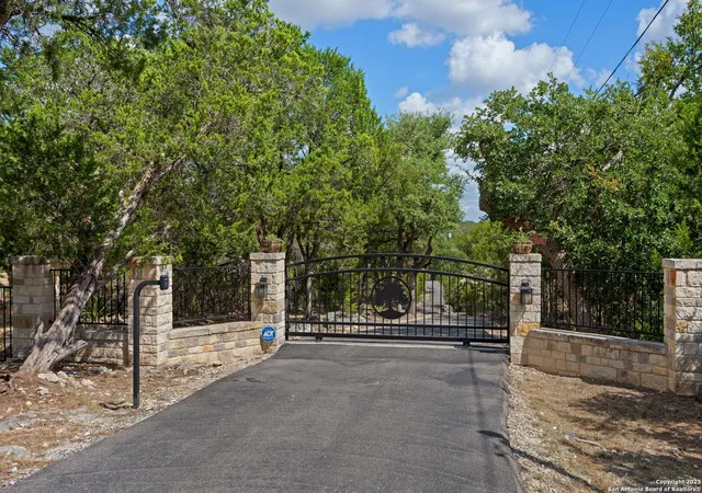 Photo 3 of Sale Pending at 864 Coyote Ridge, Spring Branch, TX 78070 | MLS# 1919492 | Listing updated on 2025-12-26