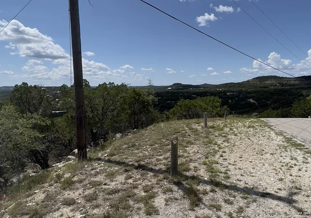 Photo 2 of Sale Pending at 478 Stenen, Canyon Lake, TX 78133 | MLS# 1919498 | Listing updated on 2026-01-12
