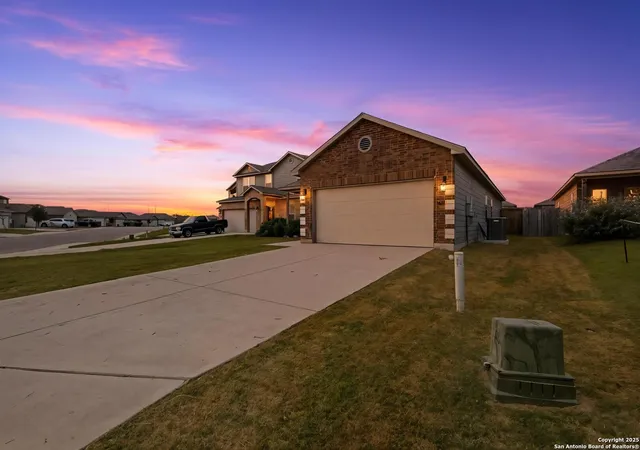 3rd image of 14651 Latigo Loop, Elmendorf, TX 78112 | MLS# 1919528