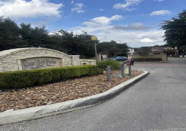 Photo 3 of Single family home for sale at 19918 Horizon, San Antonio, TX 78258 | MLS# 1919565 | Listing updated on 2025-11-11