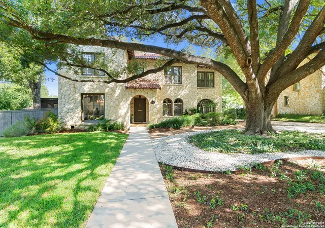Homes for sale in Olmos Park, TX | 123 Brittany, Olmos Park, TX 78212 | MLS# 1919584