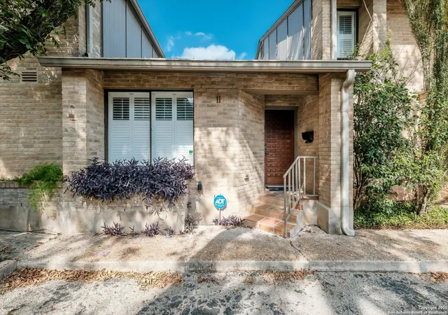 1st image of 11 Gallery #11, San Antonio, TX 78209 | MLS# 1919592