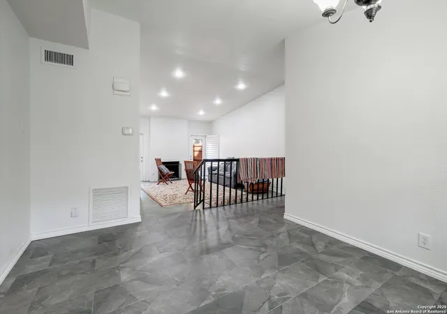 4th image of 11 Gallery, San Antonio, TX 78209