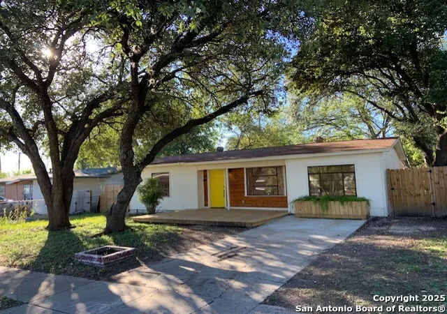 image of 342 Basswood Dr, San Antonio, TX 78213 | MLS# 1919601
