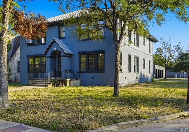 Photo 2 of Multi family home for sale at 438 W Kings Hwy, San Antonio, TX 78212 | MLS# 1919631 | Listing updated on 2026-01-30