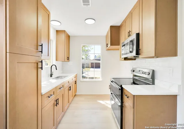 Photo 3 of Sale Pending at 10123 Woodtrail, San Antonio, TX 78250 | MLS# 1919644 | Listing updated on 2025-12-28