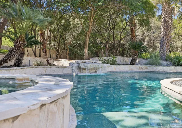 3rd image of 512 Blackjack Oak, Shavano Park, TX 78230 | MLS# 1919649