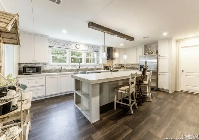 Photo 4 of Manufactured home for sale at 223 County Road 2167 B, Cleveland, TX 77327 | MLS# 1919661 | Listing updated on 2025-11-18