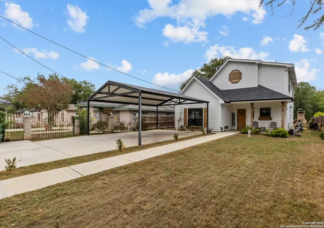 Photo 3 of Sale Pending at 310 Sims, San Antonio, TX 78225 | MLS# 1919706 | Listing updated on 2026-02-17