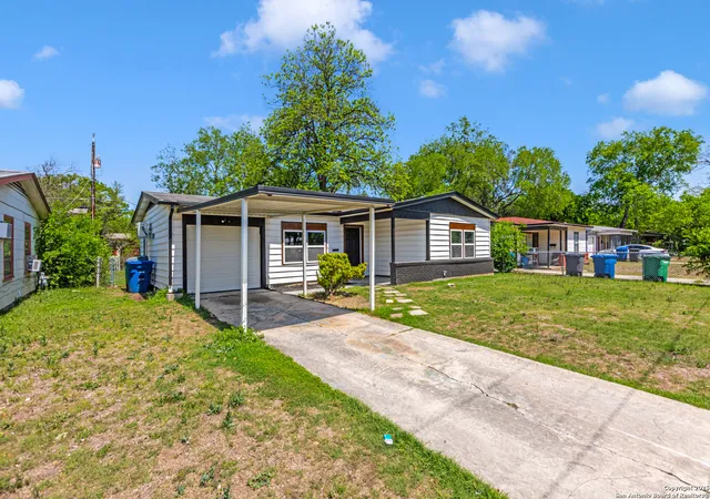 Photo 3 of Sale Pending at 419 Hub Ave, San Antonio, TX 78220 | MLS# 1919721 | Listing updated on 2025-11-22