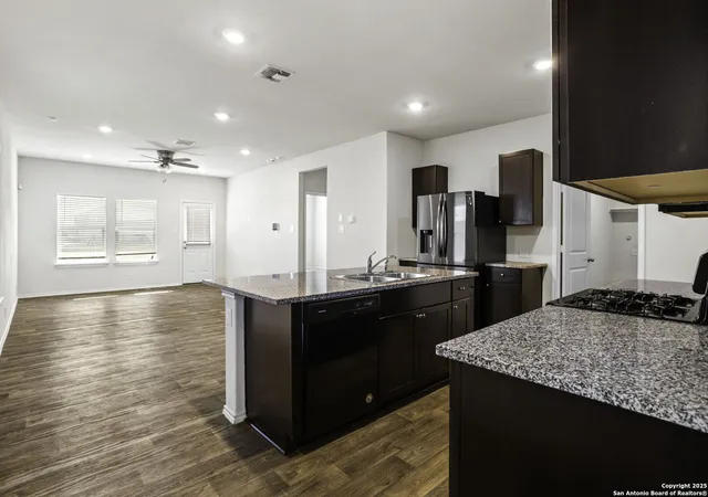 Photo 4 of Single family home for sale at 109 Hogans Alley, Floresville, TX 78114 | MLS# 1919730 | Listing updated on 2025-12-10