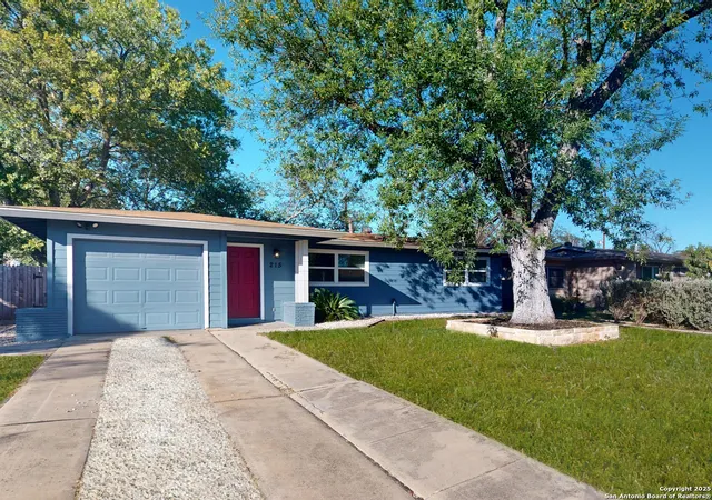 Photo 2 of Sale Pending at 215 Artemis, San Antonio, TX 78218 | MLS# 1919776 | Listing updated on 2026-01-31