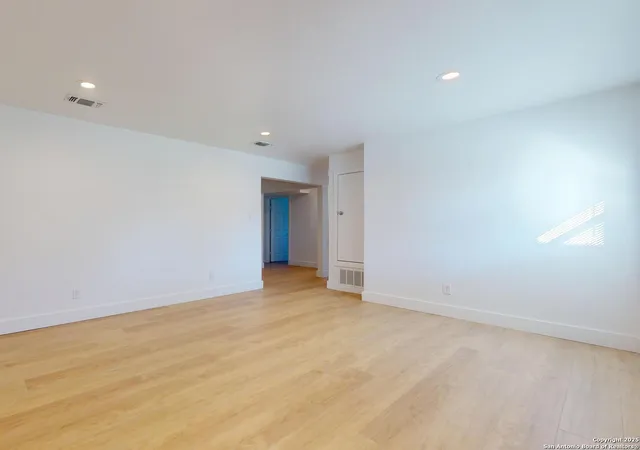 Photo 4 of Sale Pending at 215 Artemis, San Antonio, TX 78218 | MLS# 1919776 | Listing updated on 2026-01-31