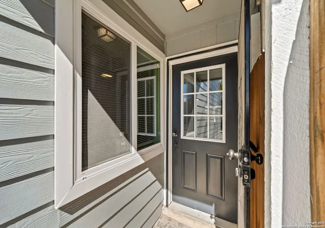 Photo 3 of Sale Pending at 6915 Oldham, San Antonio, TX 78239 | MLS# 1919792 | Listing updated on 2026-01-07