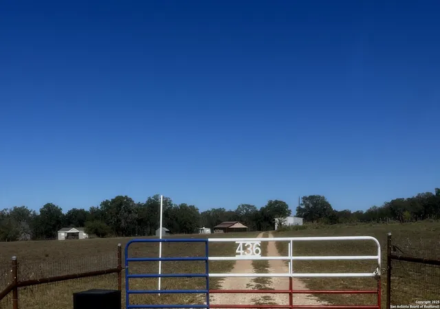 2nd image of 436 Old Colony, Seguin, TX 78155 | MLS# 1919819