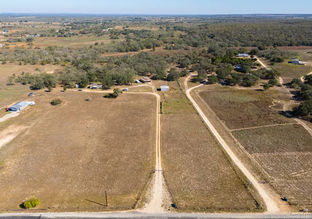 37th image of 436 Old Colony, Seguin, TX 78155 | MLS# 1919819