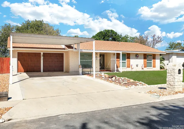 Photo 2 of Sale Pending at 5207 Galahad, San Antonio, TX 78218 | MLS# 1919860 | Listing updated on 2026-02-19
