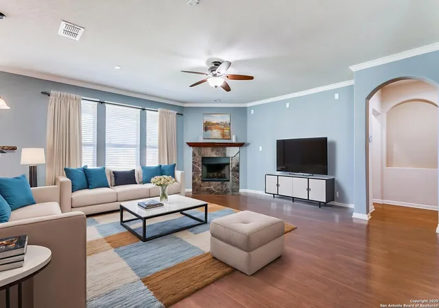 Photo 4 of Sale Pending at 802 Stadler, Cibolo, TX 78108 | MLS# 1919872 | Listing updated on 2025-11-21