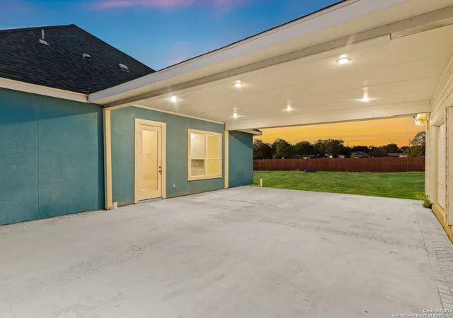 Photo 4 of Sale Pending at 703 W Petaluma Blvd, San Antonio, TX 78221 | MLS# 1919890 | Listing updated on 2025-12-16
