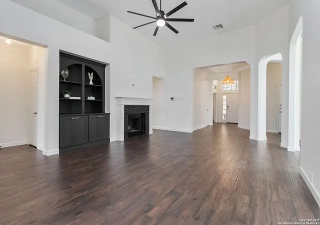 Photo 3 of Sale Pending at 4723 Ranchers Ridge, San Antonio, TX 78251 | MLS# 1919912 | Listing updated on 2025-11-24