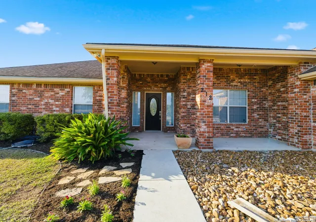 5th image of 212 Sunbelt Loop E, Seguin, TX 78155 | MLS# 1919929