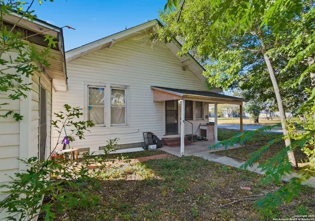 2nd image of 603 E Court, Seguin, TX 78155 | MLS# 1919938