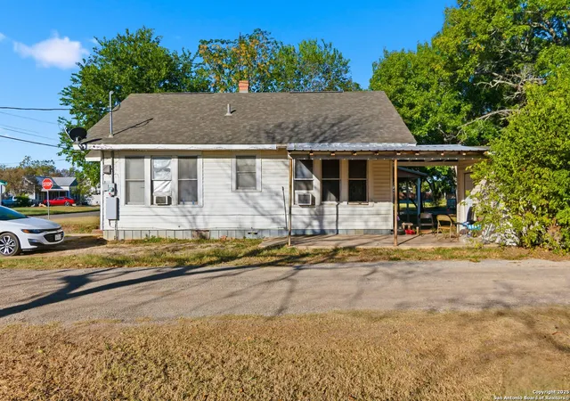 5th image of 603 E Court, Seguin, TX 78155 | MLS# 1919938