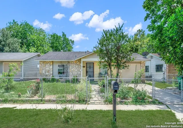 Homes for sale in San Antonio, TX | 5118 War Cloud Dr, San Antonio, TX 78242 | MLS# 1919941