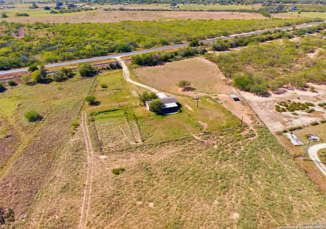 Photo 4 of Single family home for sale at 18494 Old Corpus Christi, Elmendorf, TX 78112 | MLS# 1919948 | Listing updated on 2025-11-08