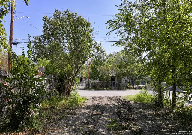 17th image of 823 Romero, San Antonio, TX 78237 | MLS# 1919950