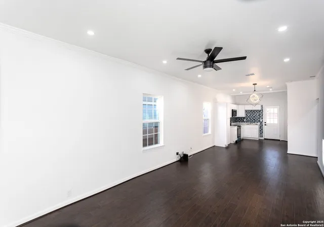 Photo 3 of Single family home for sale at 945 E Drexel, San Antonio, TX 78210 | MLS# 1919988 | Listing updated on 2025-11-03
