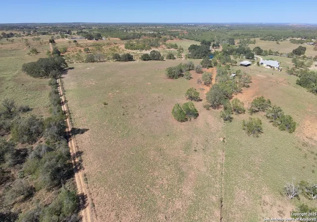 3rd image of 5750 Smith Rd, Von Ormy, TX 78073 | MLS# 1920002