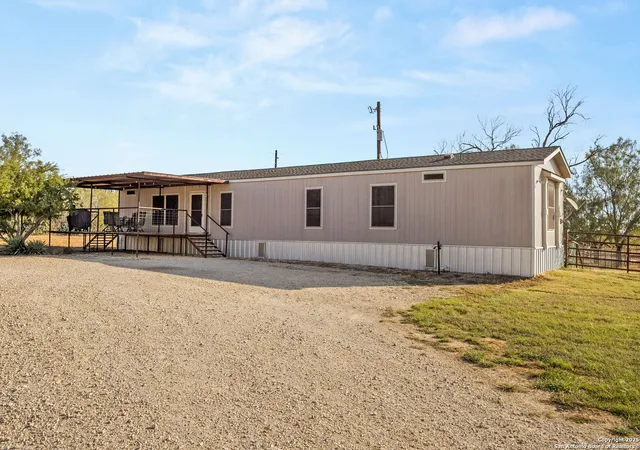 2nd image of 10055 Fm 467, Seguin, TX 78155 | MLS# 1920125